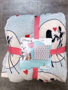 Disney Plush Blanket - Jack Skellington & Sally Hearts - Light Blue/Pink